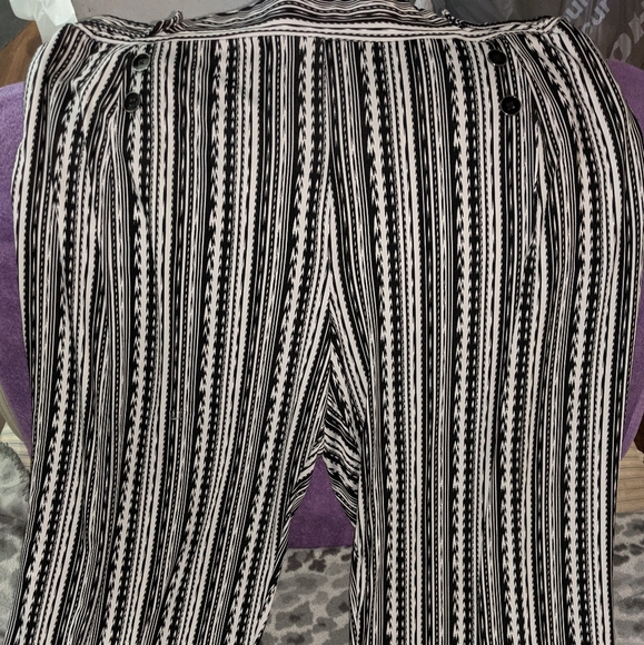 Silky Comfortable Casual Pants by Robert Louis - Picture 1 of 2